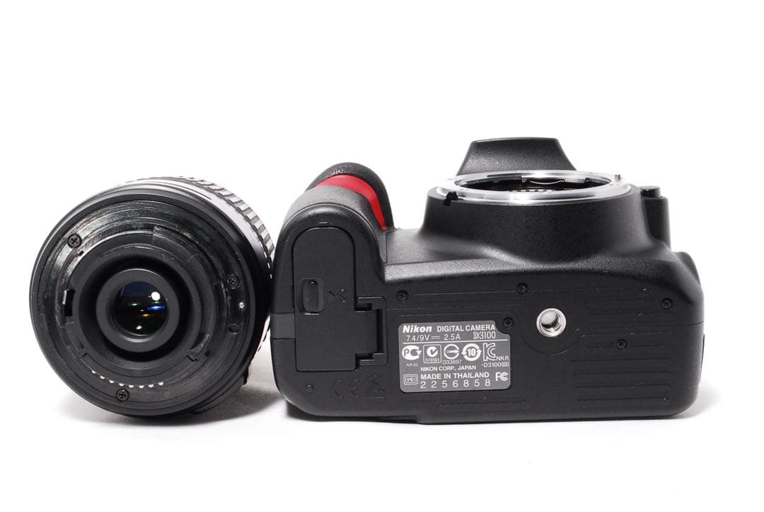 Nikon D3100◆ショット数少なめ◆一眼レフカメラ◆スマホ転送◆すぐ使える
