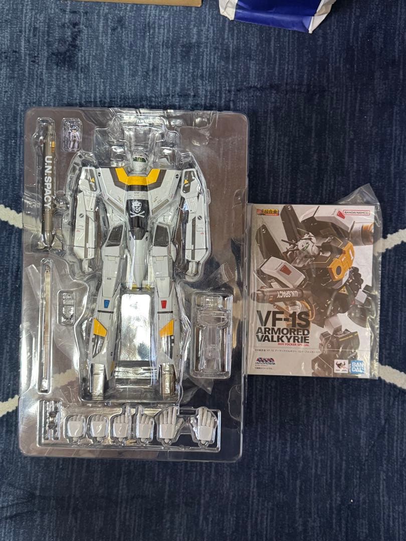 DX超合金　VF-1Sアーマードバルキリー(ロイ・フォッカースペシャル)