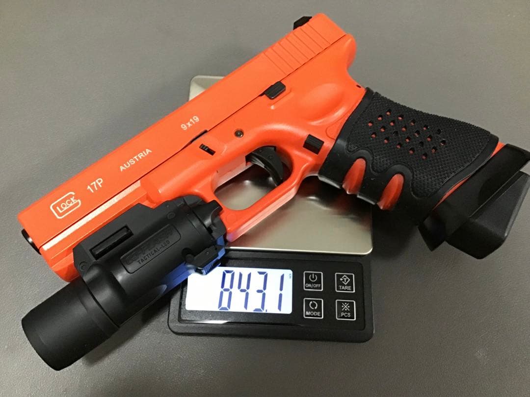 GLOCK 17 ガスガン マガジン2本＋ラバーグリップ＋マルイライト他付