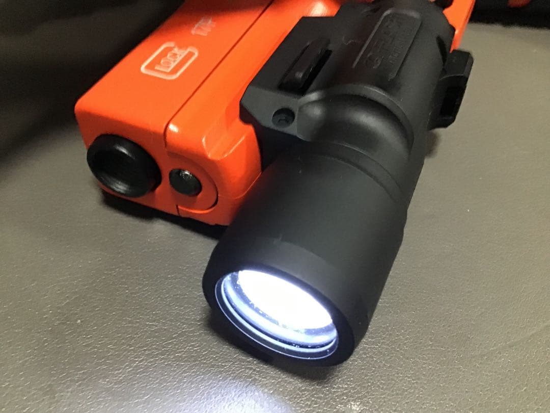 GLOCK 17 ガスガン マガジン2本＋ラバーグリップ＋マルイライト他付