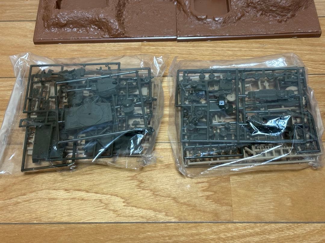 アリイ 1/72 ミリタリー秘密指令基地 シェルタータイプ 未組立 プラモデル