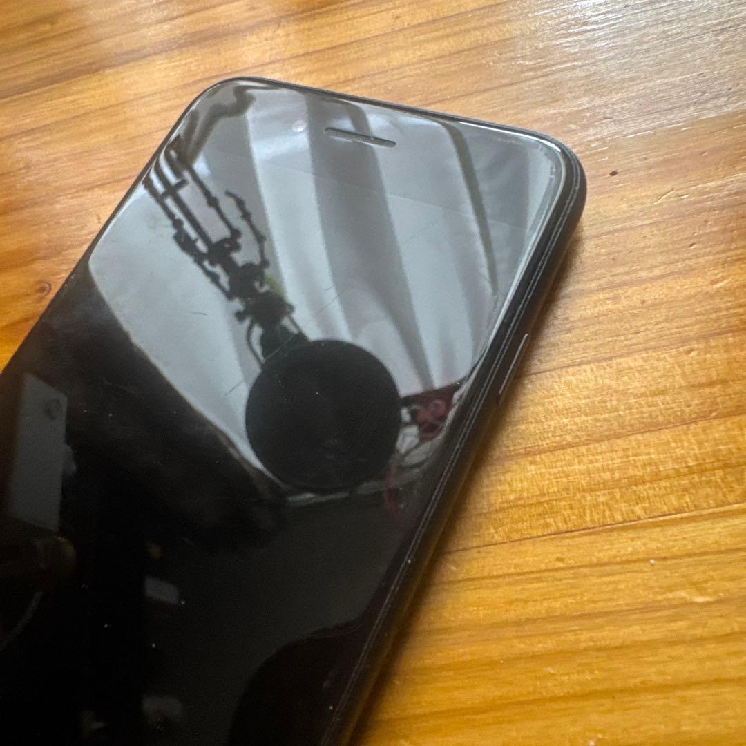 iPhoneSE第2世代 SE2 64GB SIMフリー　本体