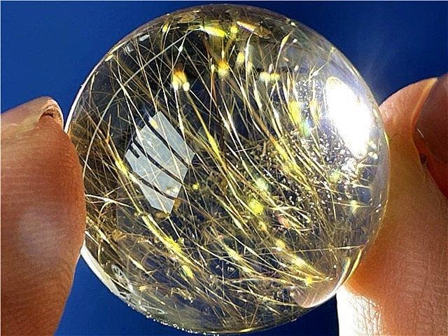 AAA級天然ゴールドルチルクォーツ丸玉B88P1/211P08A