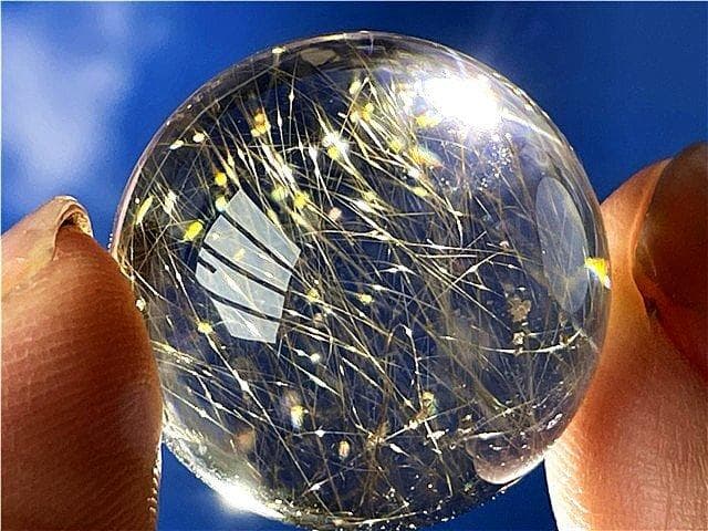 AAA級天然ゴールドルチルクォーツ丸玉B88P1/211P08A