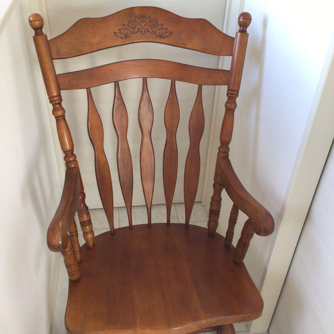 木製クラシックロッキングチェア