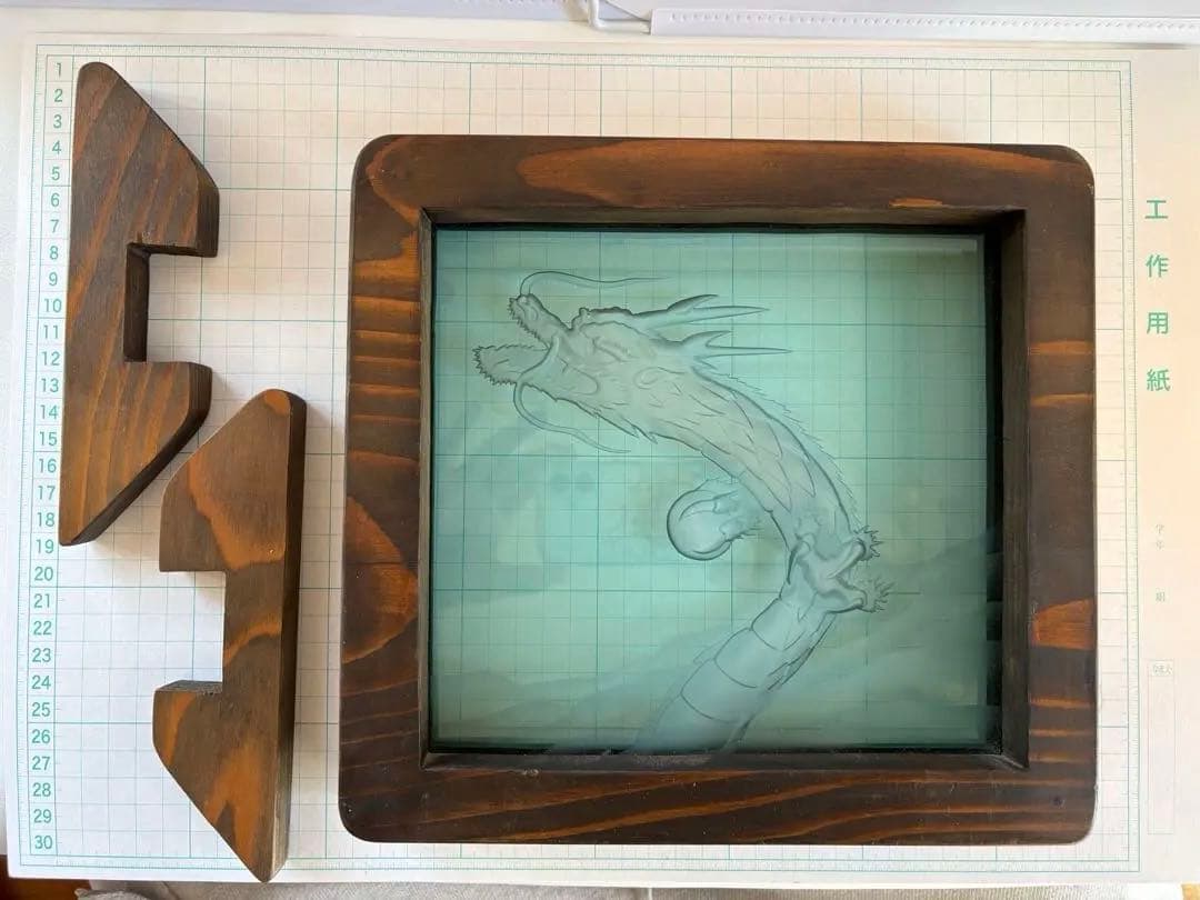 ガラス　工芸品　　彫刻