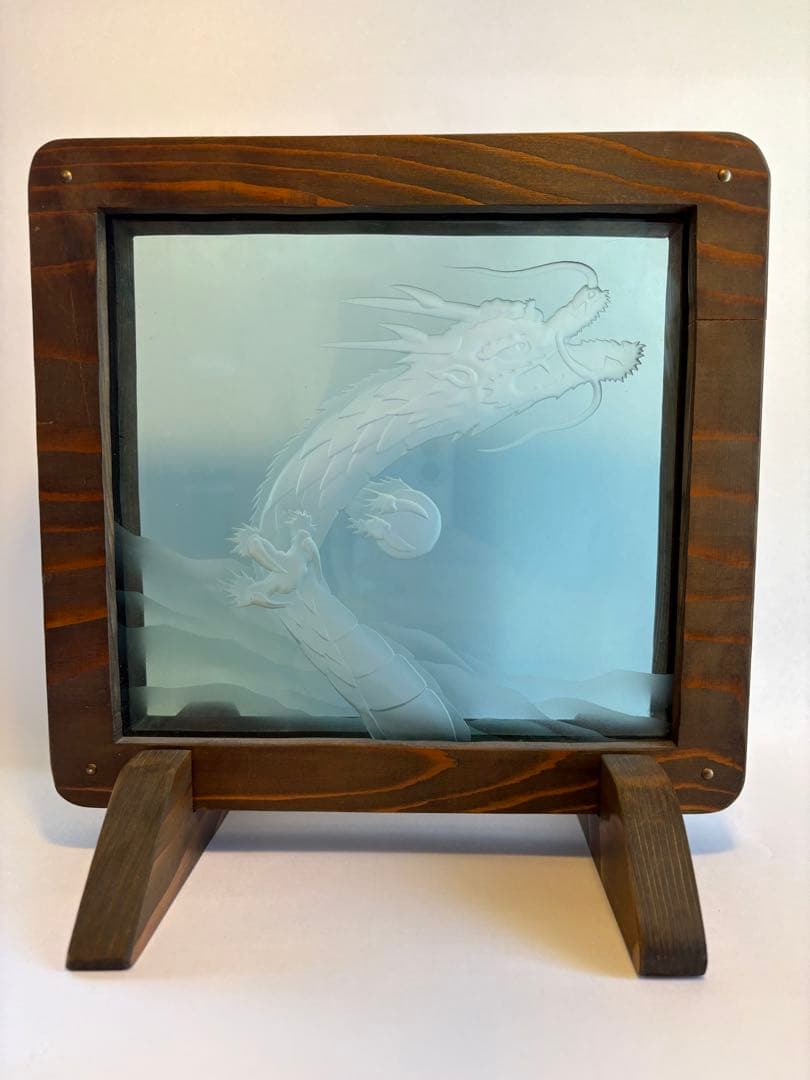 ガラス　工芸品　　彫刻