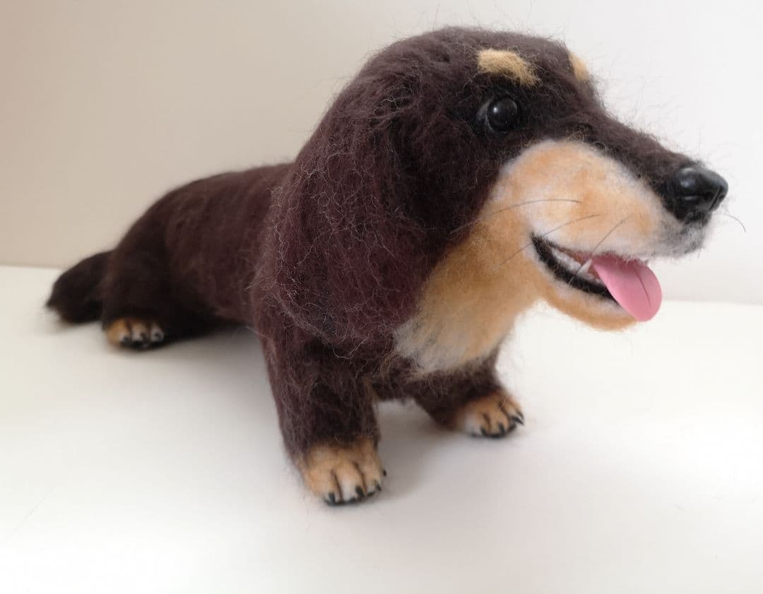 ミニチュアダックスフンド◆ハンドメイド　羊毛フェルト　犬　お座り　36cm