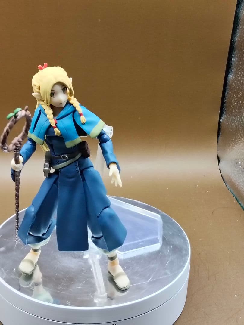 ダンジョン飯　マルシル　可動フィギュア