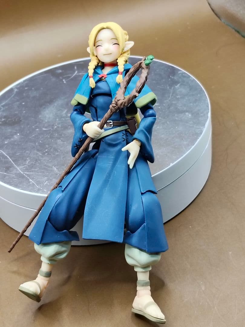 ダンジョン飯　マルシル　可動フィギュア