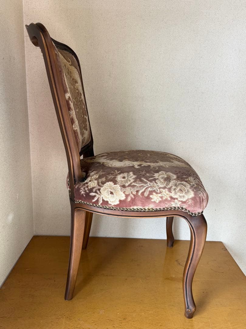 自宅保管品 karimoku ダイニングチェア 金華山 鋲打ち 椅子 イス