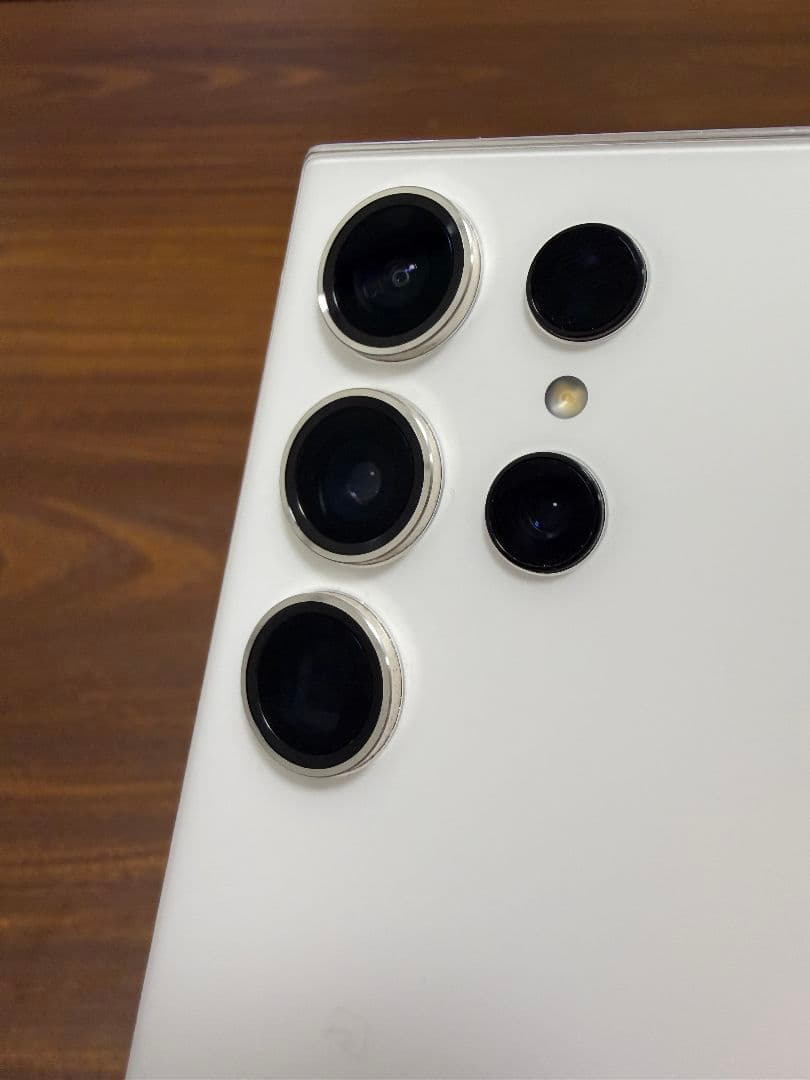 HINA Galaxy S23 Ultra 256GB/クリーム/au