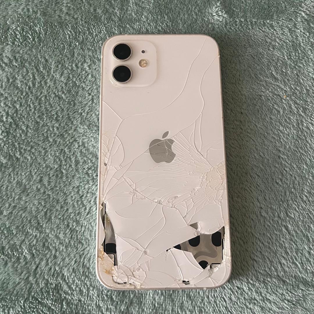 Apple iPhone12 ホワイト 本体 ジャンク品