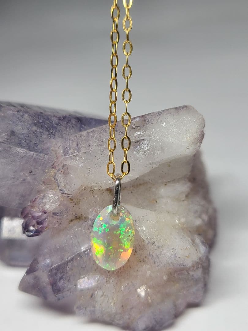 銀河のような遊色!★プレシャスオパールペンダントトッププラチナ★