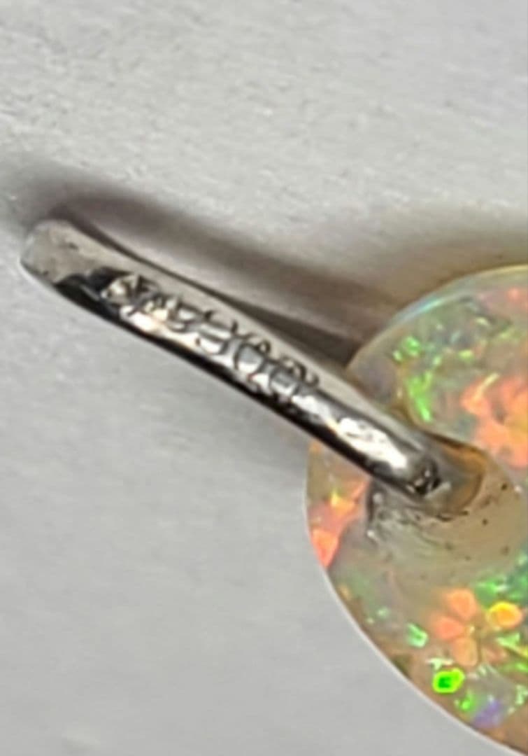 銀河のような遊色!★プレシャスオパールペンダントトッププラチナ★