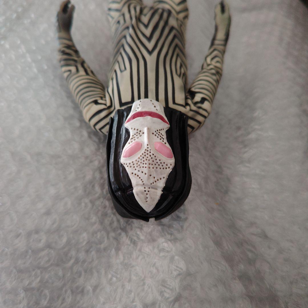RAH　ウルトラマン　ダダ　フィギュア