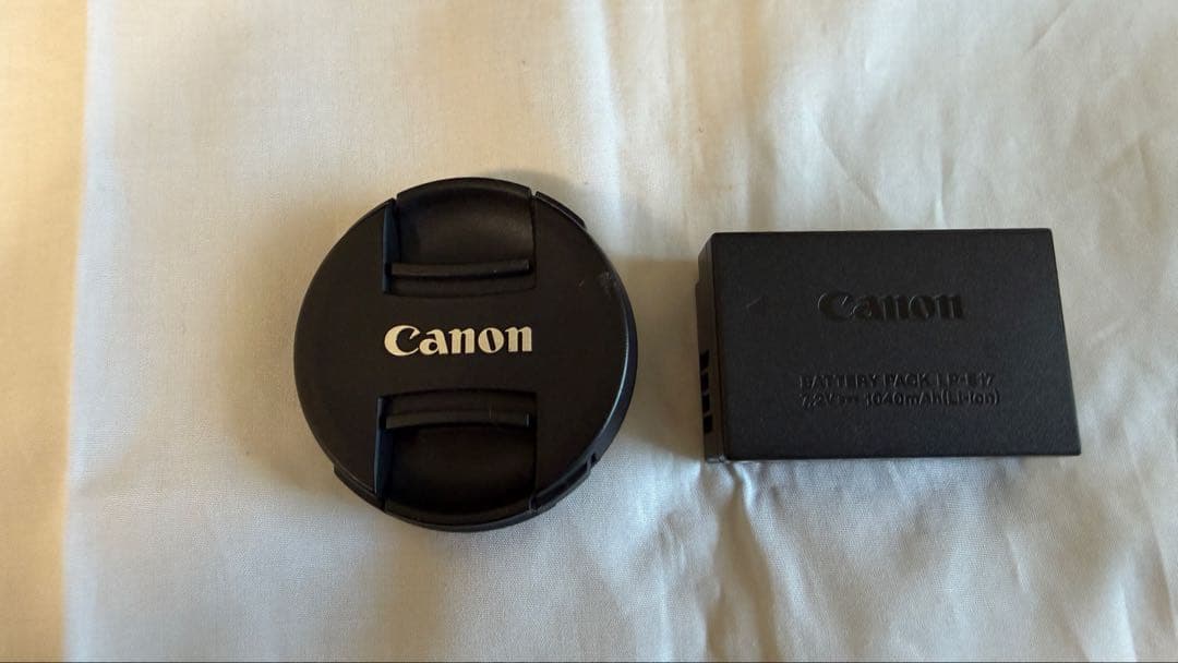 新同品CANON EOS R100 RF-S 18-45mm レンズキット