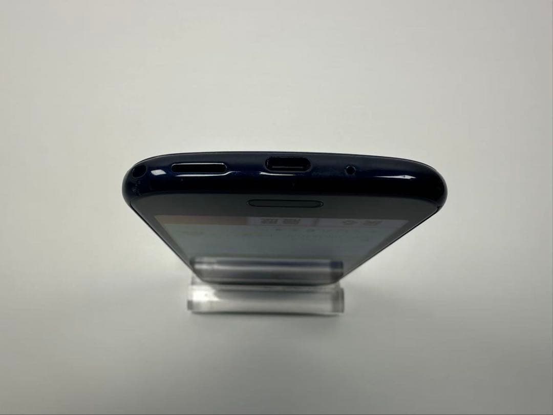 NTT docomo らくらくスマートフォン F-52B ネイビー