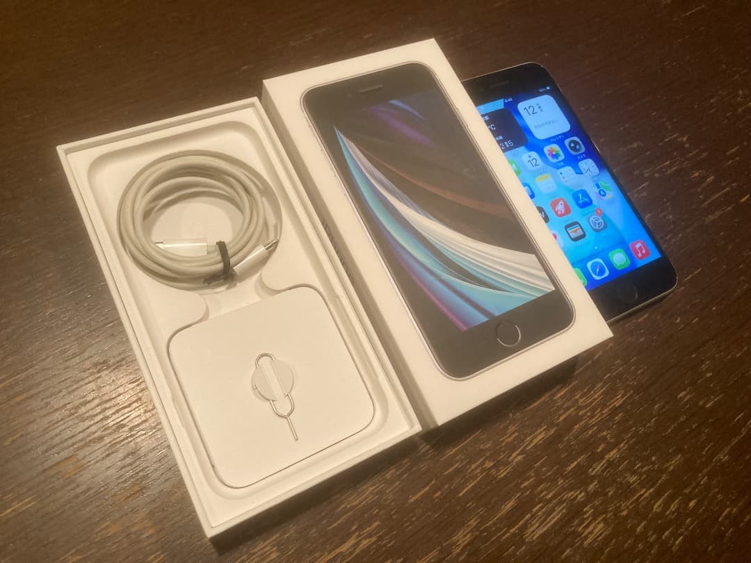 iPhone SE2 128GB ホワイト