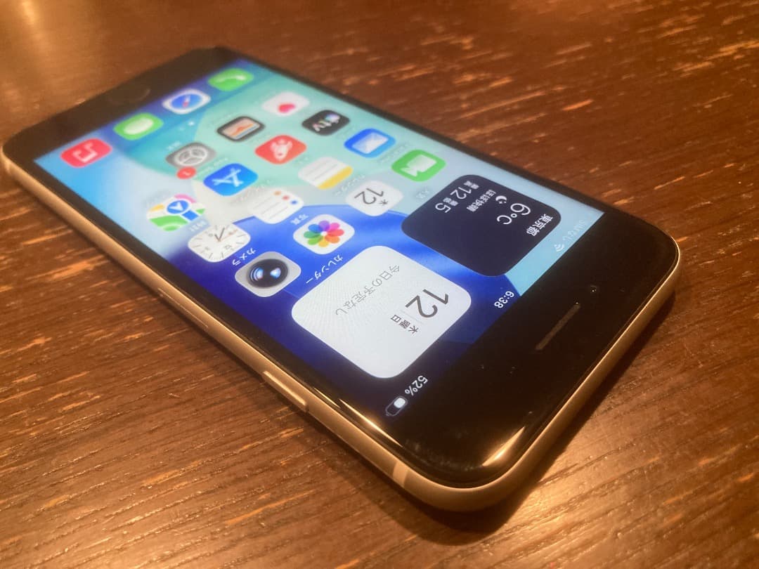 iPhone SE2 128GB ホワイト