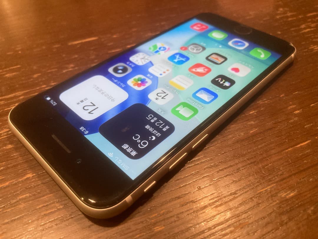 iPhone SE2 128GB ホワイト