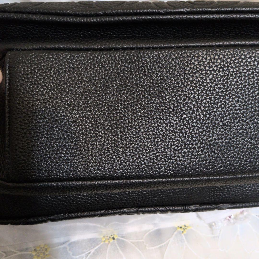 新品未使用　カメリア社外品バッグ　CHANELノベルティチャーム　カード付