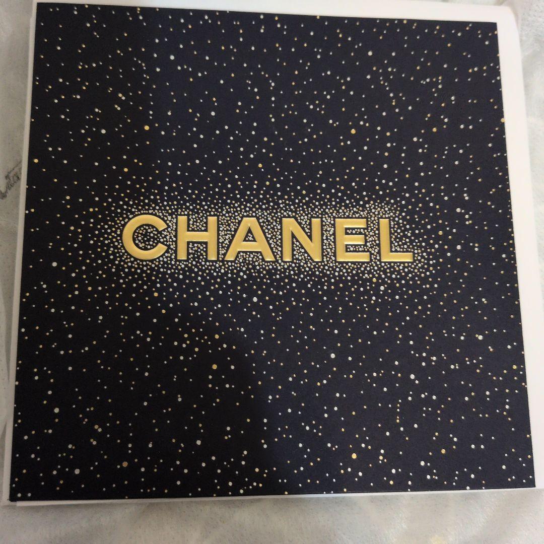 新品未使用　カメリア社外品バッグ　CHANELノベルティチャーム　カード付