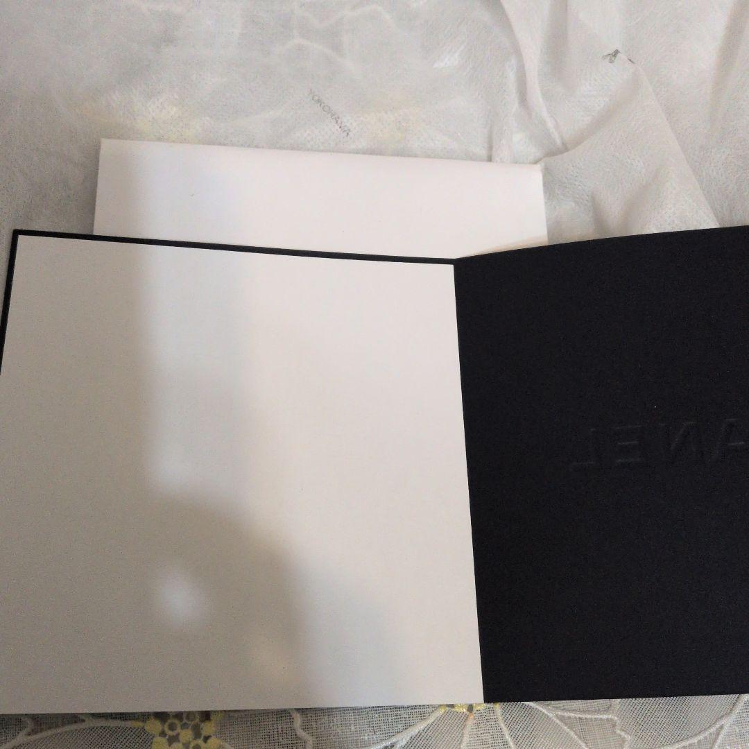 新品未使用　カメリア社外品バッグ　CHANELノベルティチャーム　カード付