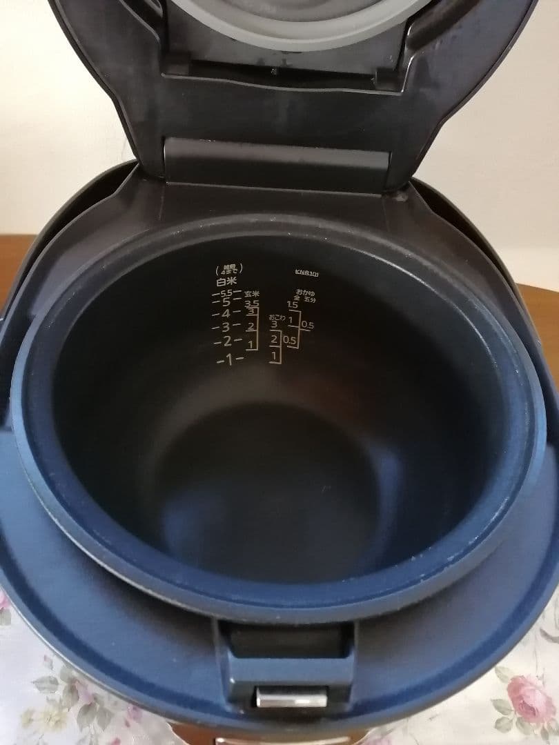 TIGER 炊飯器 JKN-R1型　ブラック 5.5合炊き　本土鍋