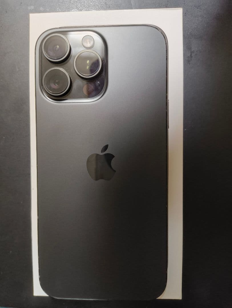 ベゼル傷iPhone16promax 256GB 本体　apple care +