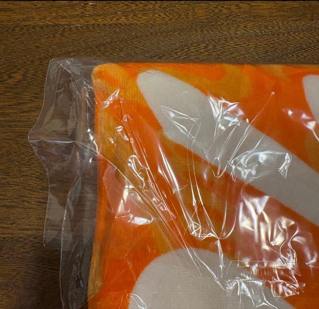 Fes 2024 優里　ロゴ入りフード付きタオル オレンジ