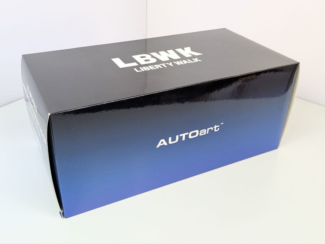 ミニカー 1/18 オートアート ランボルギーニ アヴェンタドール LB-WO