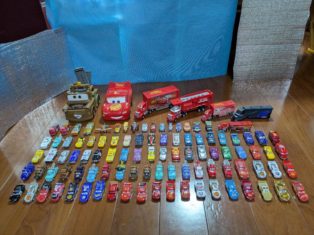 カーズ ミニカー 約103台セット トレーラー付き