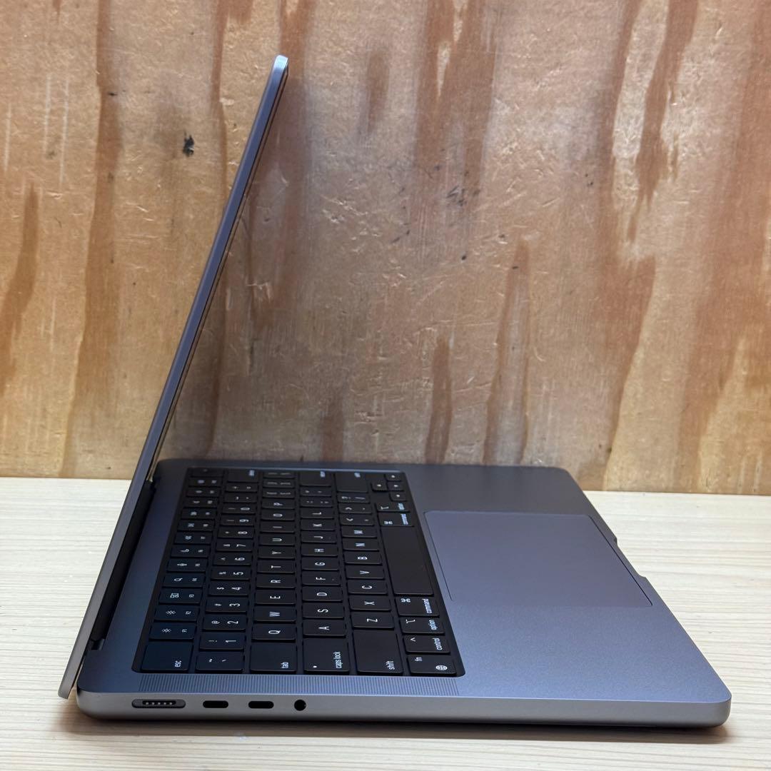 MacbookPro M1 Pro 2021 32GB SSD1TB充放電64回