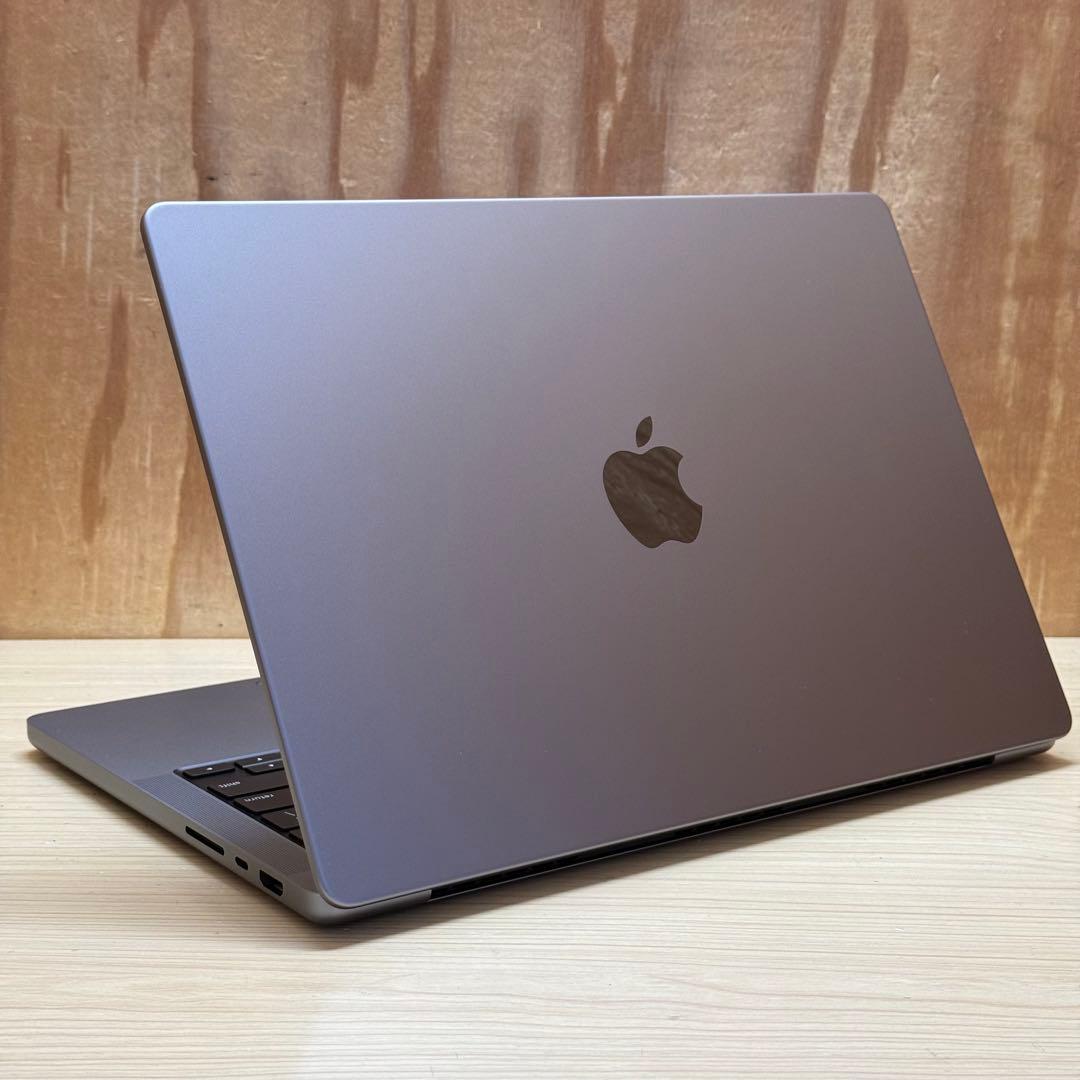 MacbookPro M1 Pro 2021 32GB SSD1TB充放電64回