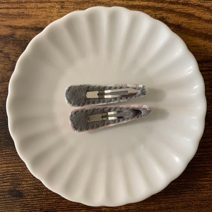 【134】リバティプリント使用　ハンドメイド　パッチンピン　ヘアピン　2個セット