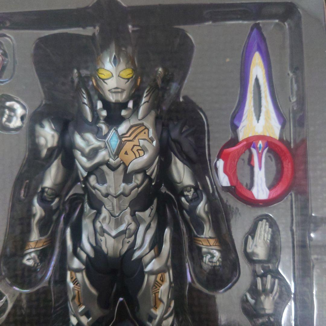 開封美品 S.H.Figuarts トリガーダーク