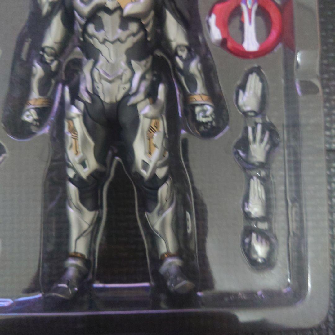 開封美品 S.H.Figuarts トリガーダーク