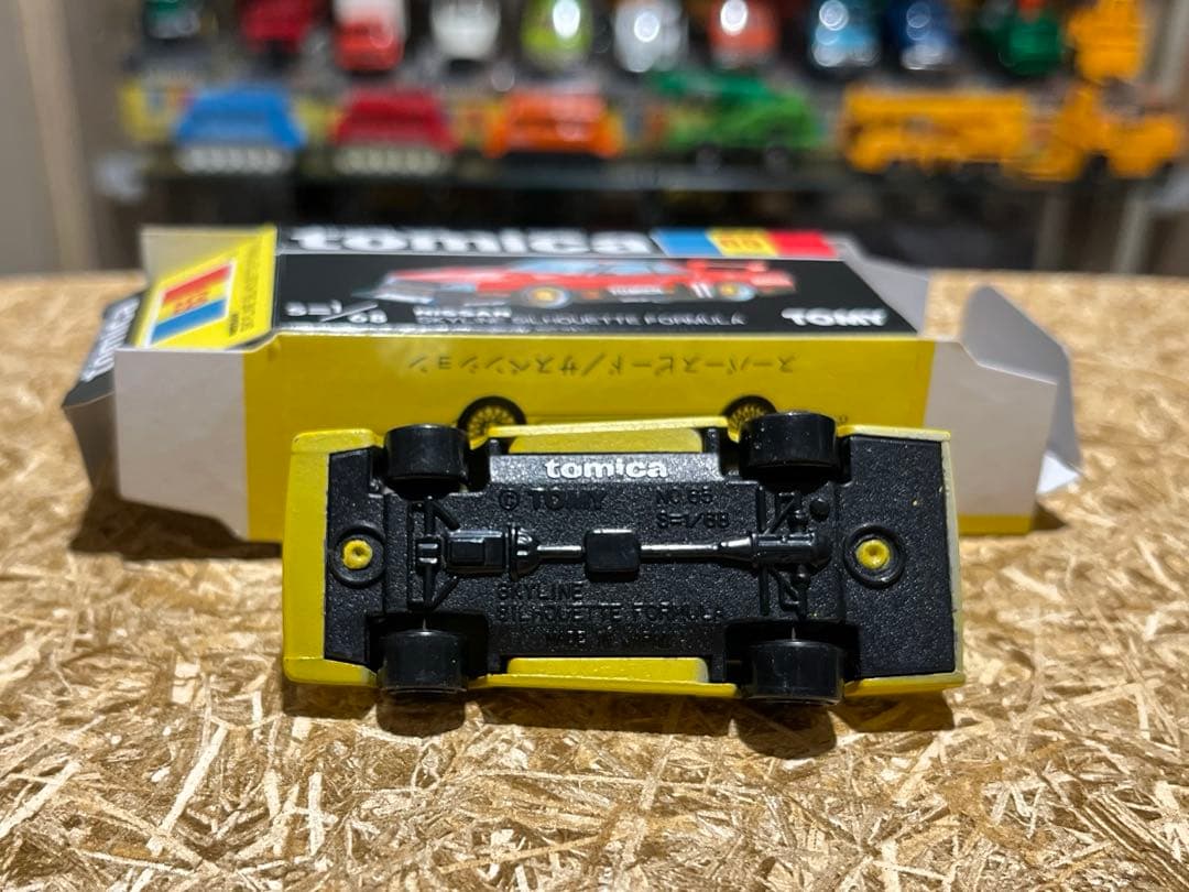 トミカ 日本製 黒箱 65 スカイライン シルエット フォーミュラ　河口湖特注