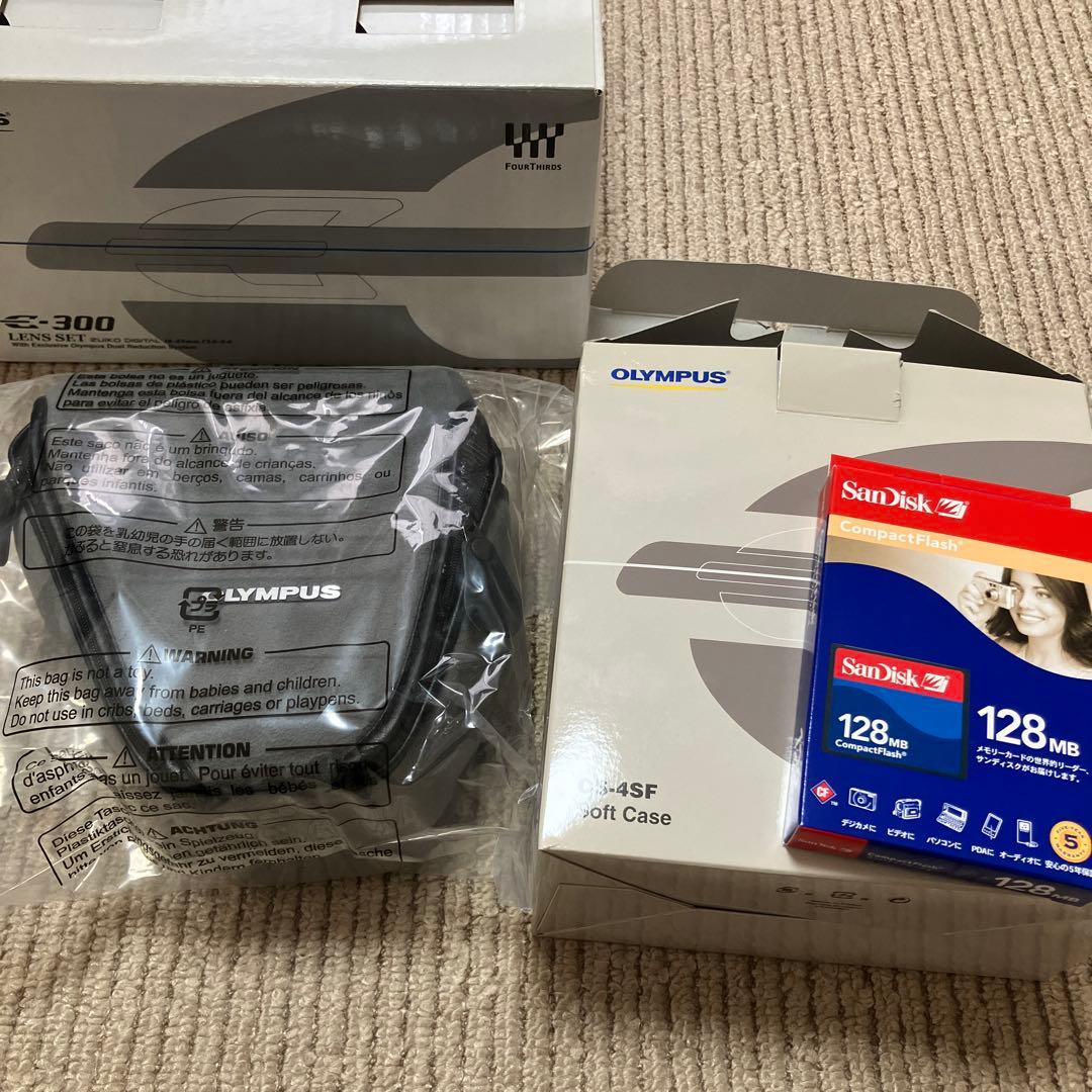 【新品】オリンパス「E-300」レンズセットZD14-45mmF3.5-5.6他