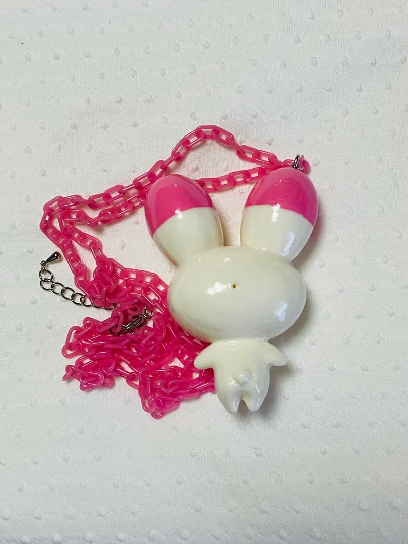 メンヘラチャン　うさたん　フィギュアネックレス