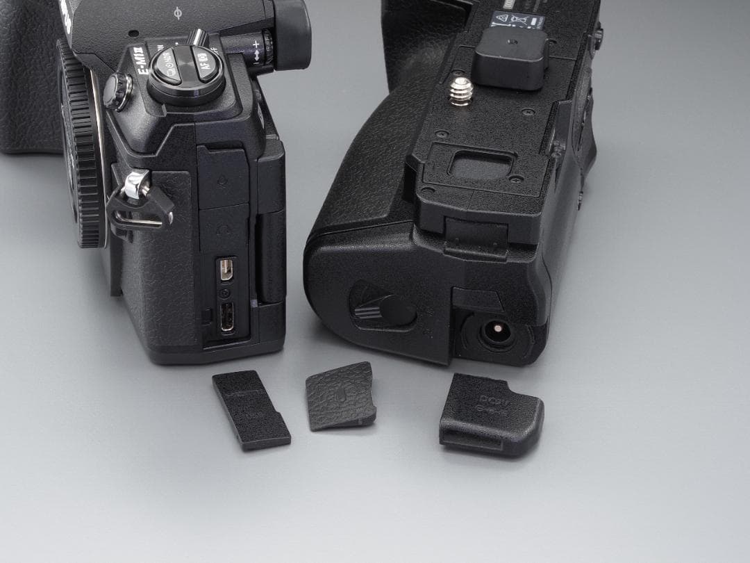 OLYMPUS OM-D E-M1 Mark II 本体とグリップ付き美品