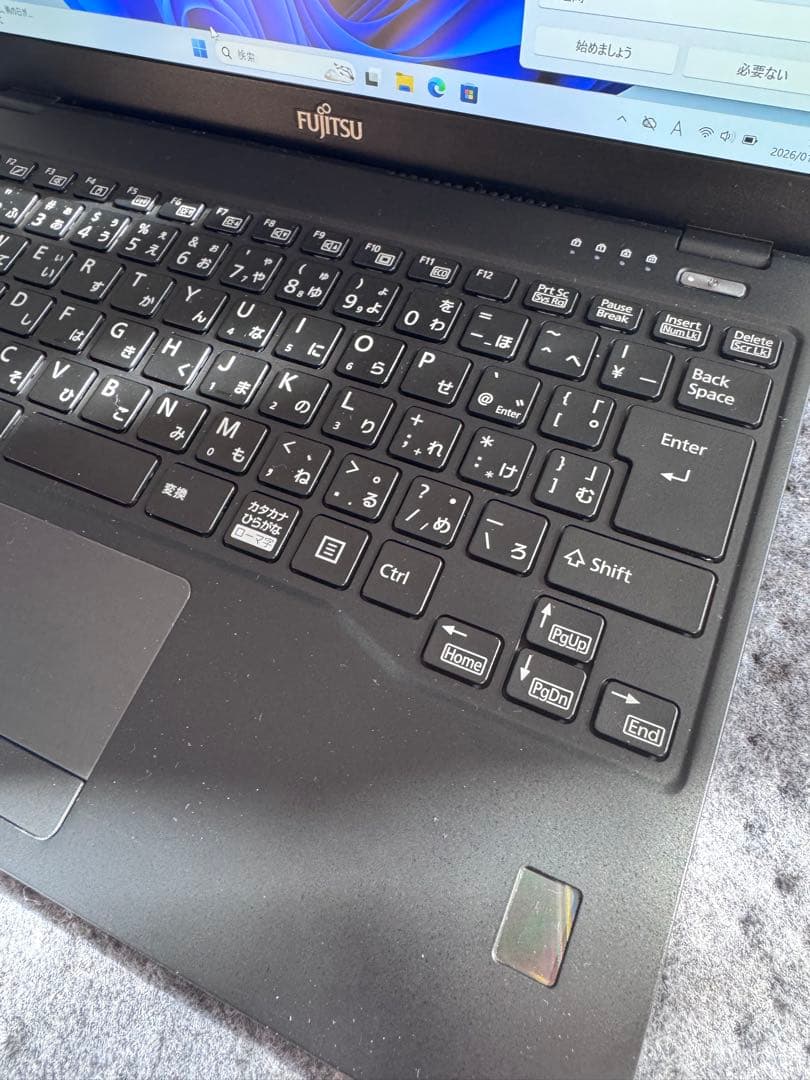 【第１０世代Corei5薄型】富士通／U9310D／8GB／50GB／カメラ