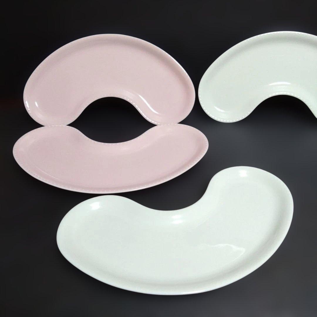 新品 波佐見焼 白山陶器 Ｏ型パーティートレイ4枚　お祝い