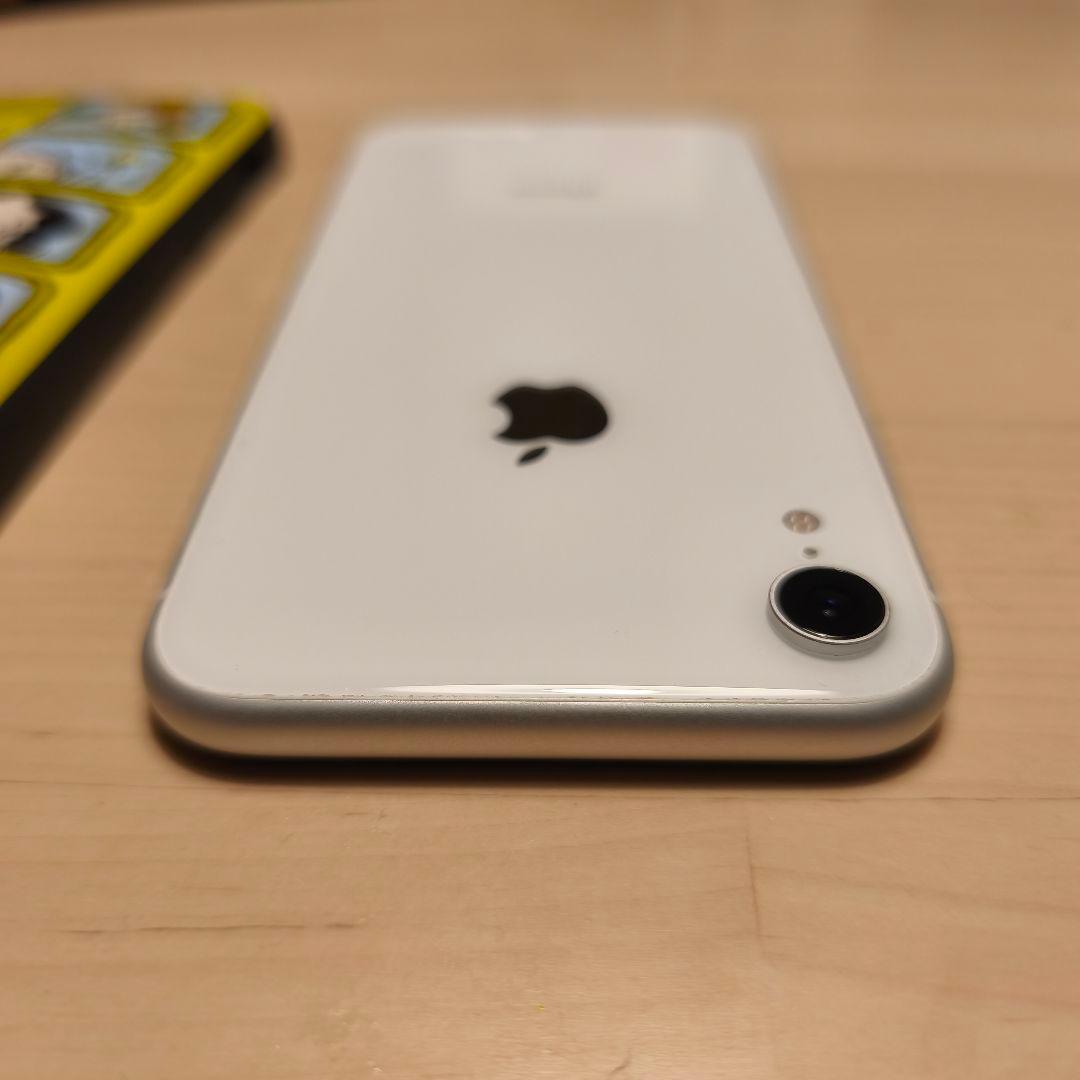 【美品】Apple iPhone XR 64GB ホワイト