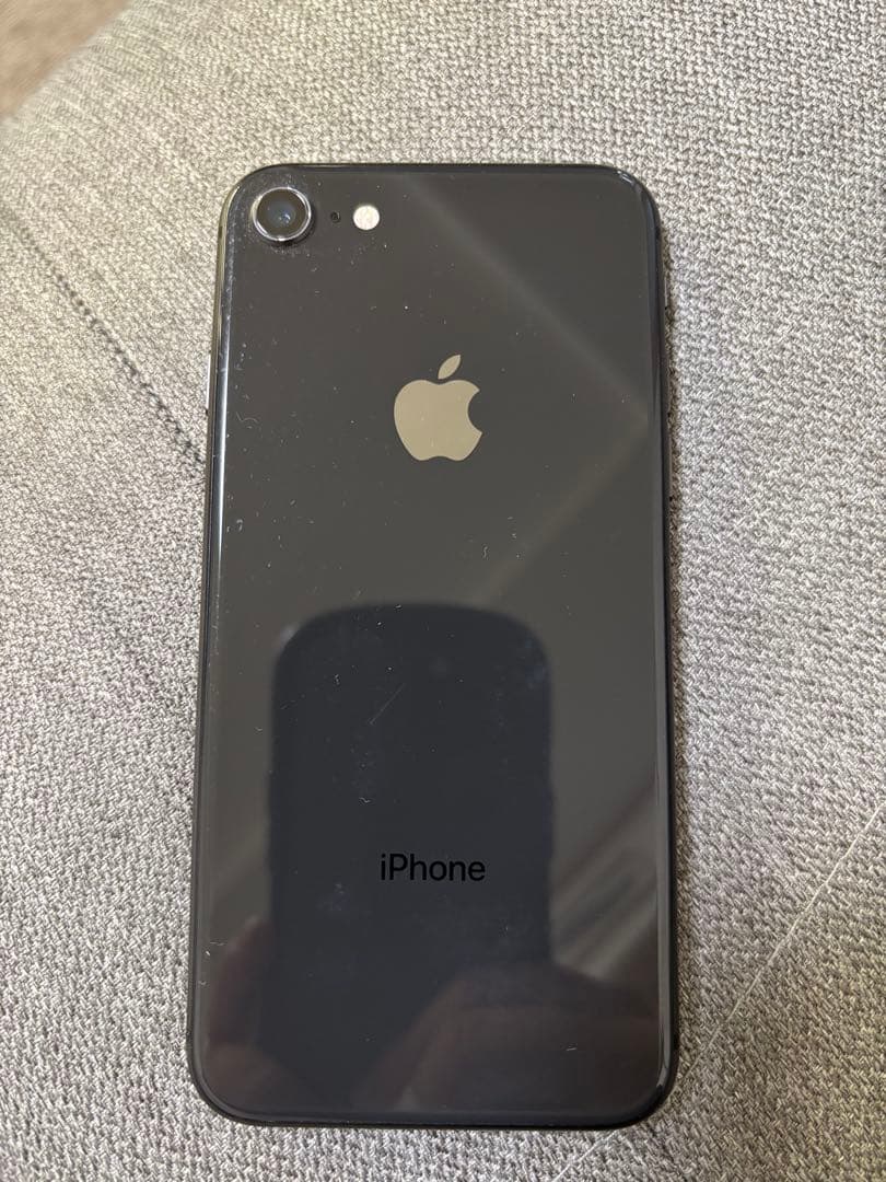 P*h様 Apple iPhone 8 本体
