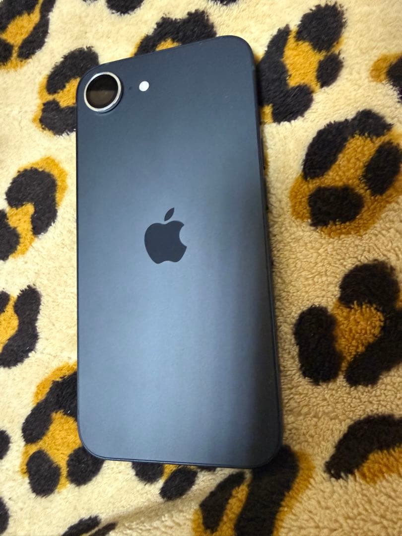 iPhone16e 美品128GB バッテリー100%