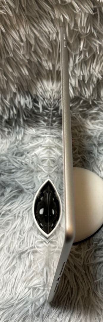 あゆ Apple iPad (第7世代) 32GB シルバー 2019年代