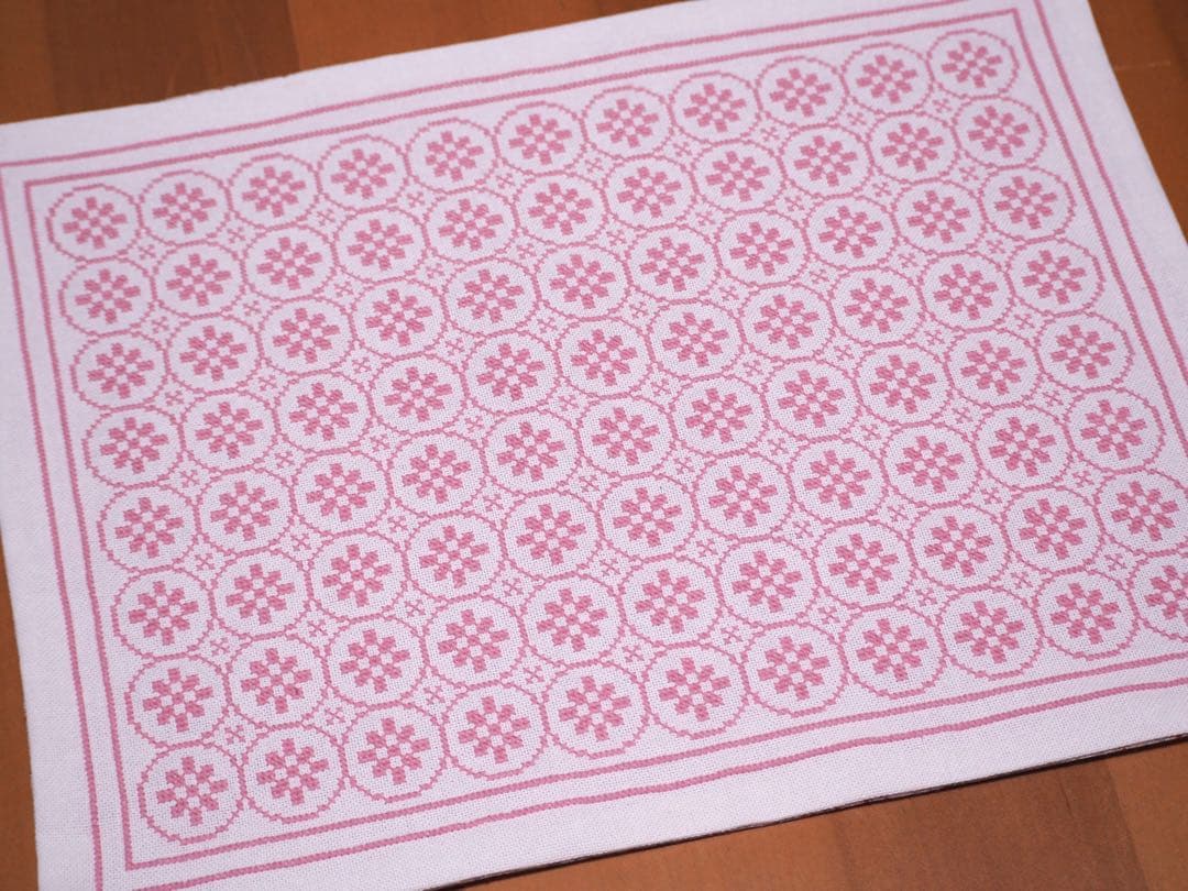 ハンドメイド　クロスステッチ　刺繍　カバー　クロス　マット