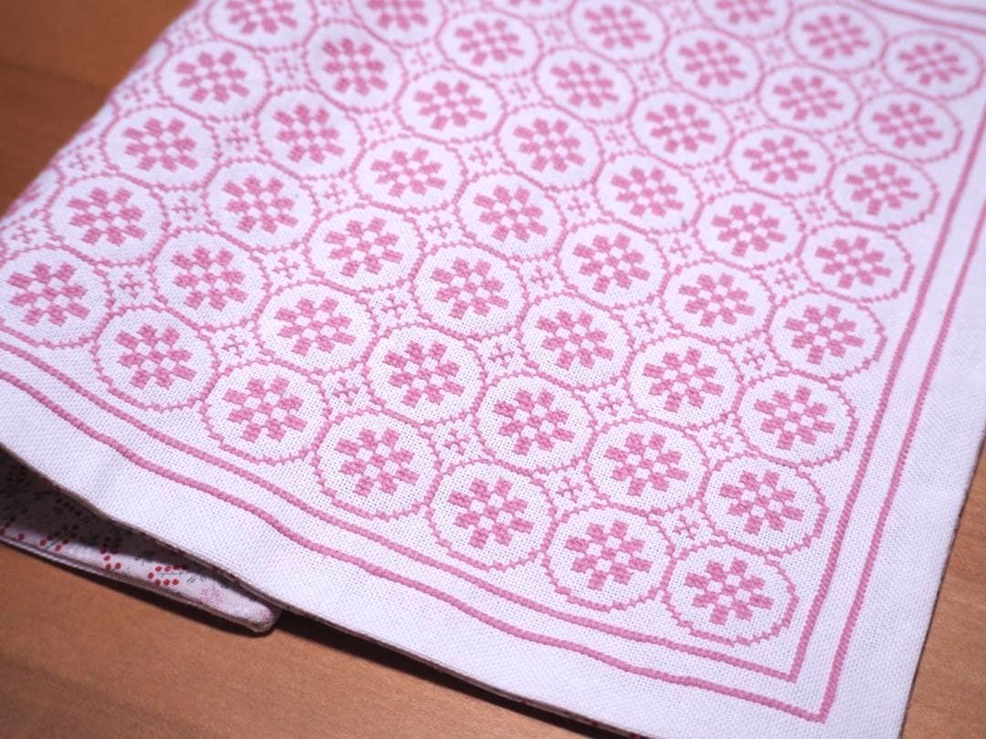 ハンドメイド　クロスステッチ　刺繍　カバー　クロス　マット